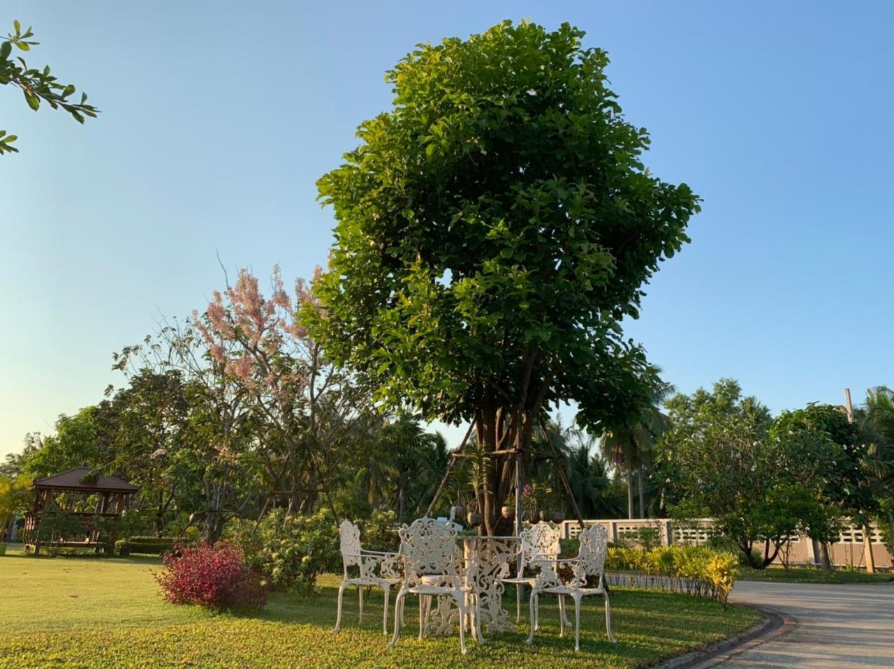 Aranya Resort Chumphon Exterior photo
