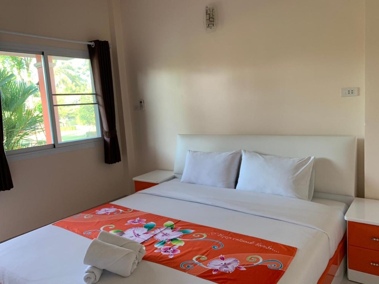 Aranya Resort Chumphon Exterior photo